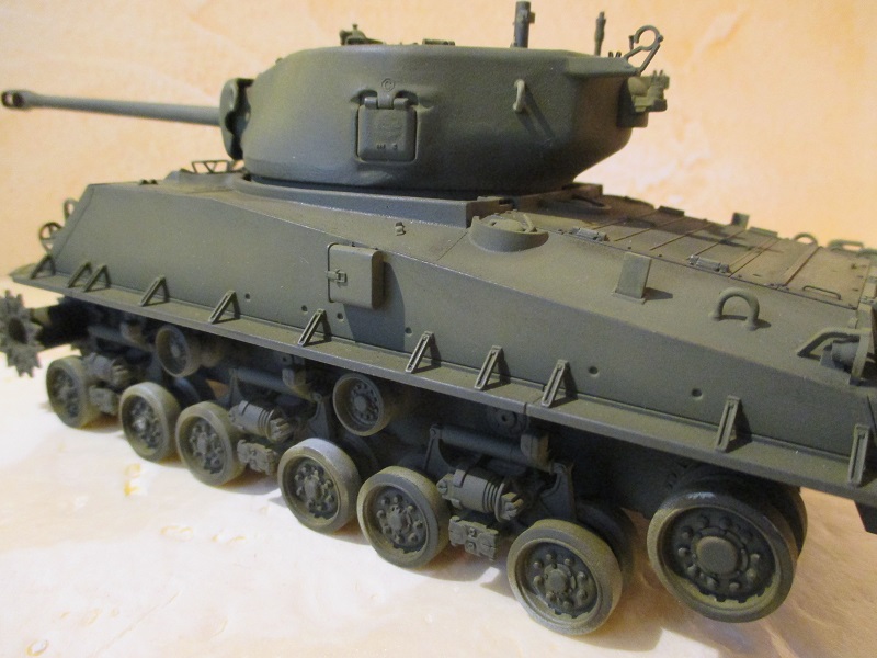 M4A3E8 Sherman "Easy Eight" Tamiya 1/35 et figurines Dragon - Page 3 160219061337773270