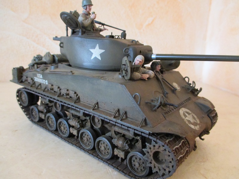 M4A3E8 Sherman "Easy Eight" Tamiya 1/35 et figurines Dragon - Page 5 16040107231699419